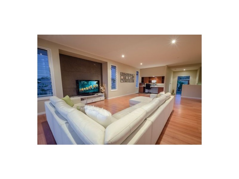 14 Berrimilla Lane, Coomera Waters QLD 4209