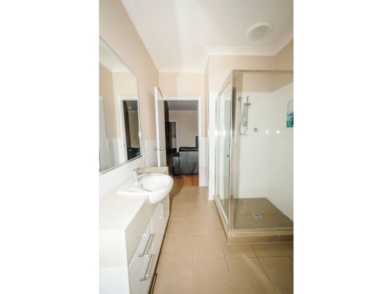 14 Berrimilla Lane, Coomera Waters QLD 4209