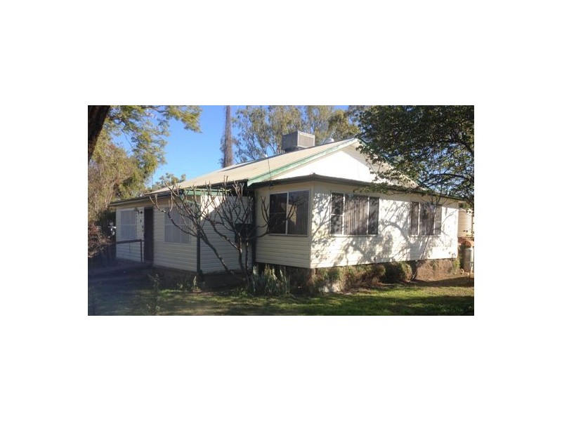16 Peel Street, Walgett NSW 2832
