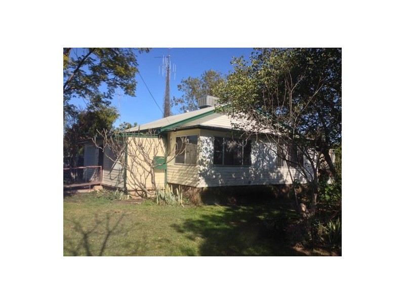 16 Peel Street, Walgett NSW 2832