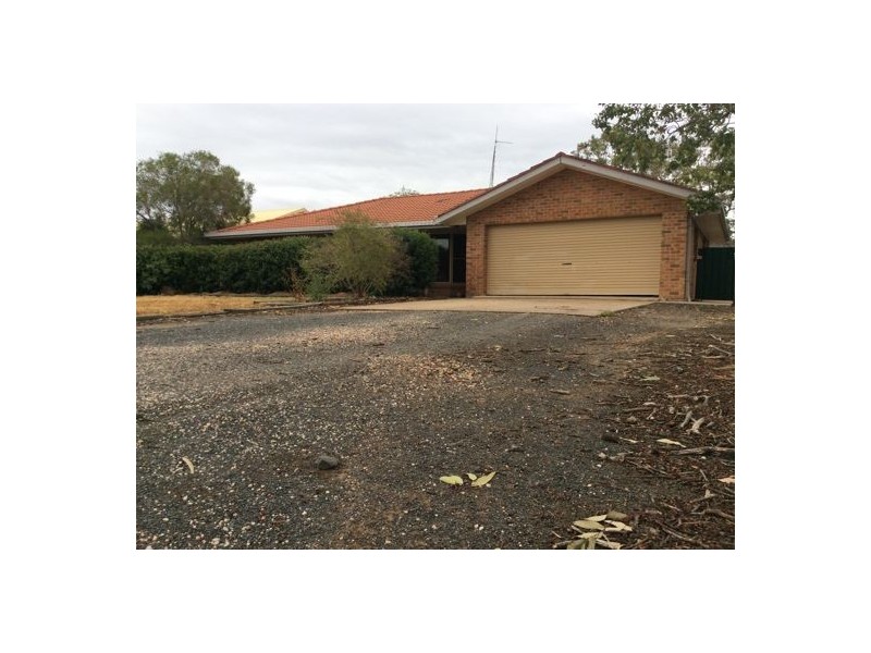 22 Vaughan Place, Walgett NSW 2832
