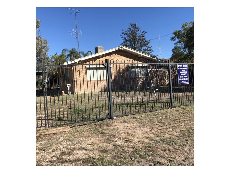11 Warrena Street, Walgett NSW 2832