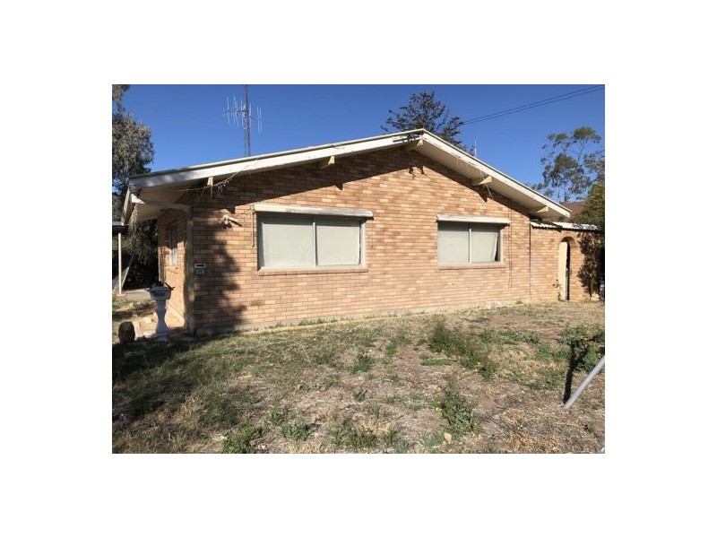 11 Warrena Street, Walgett NSW 2832