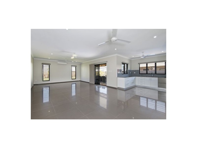 38 Melbourne St, Johnston NT 0832