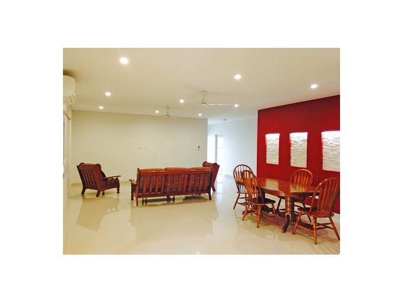 4 Rayney St, Durack NT 0830