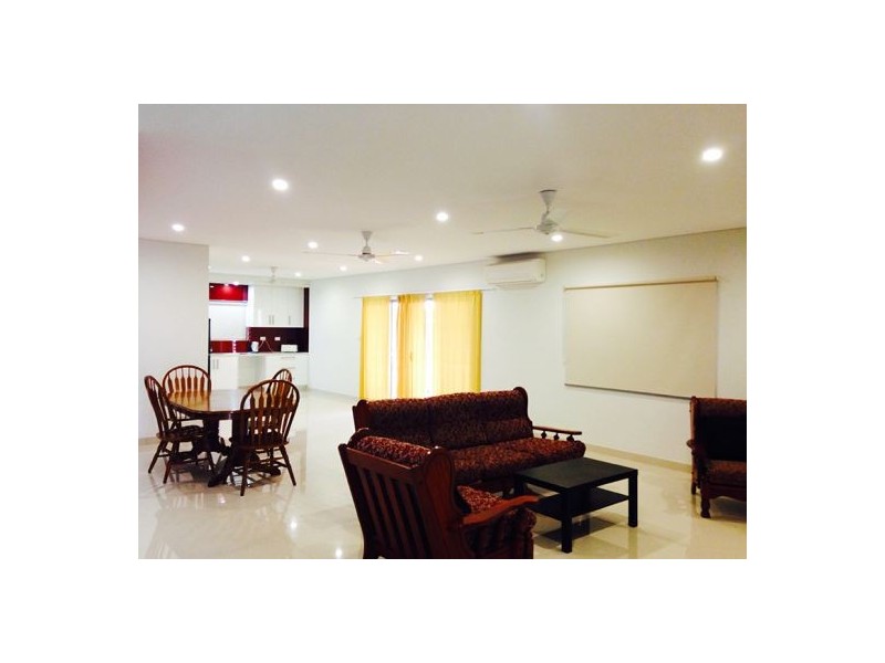 4 Rayney St, Durack NT 0830