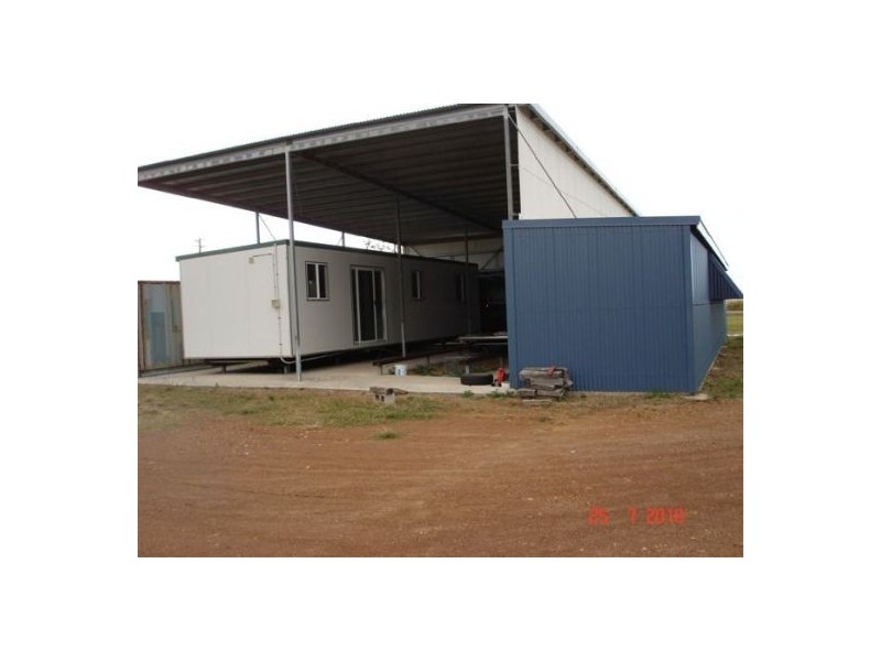 274 Kunapipi Rd, Midge Point QLD 4799