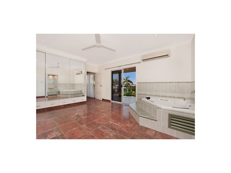 67 Cullen Bay Cres, Cullen Bay NT 0820