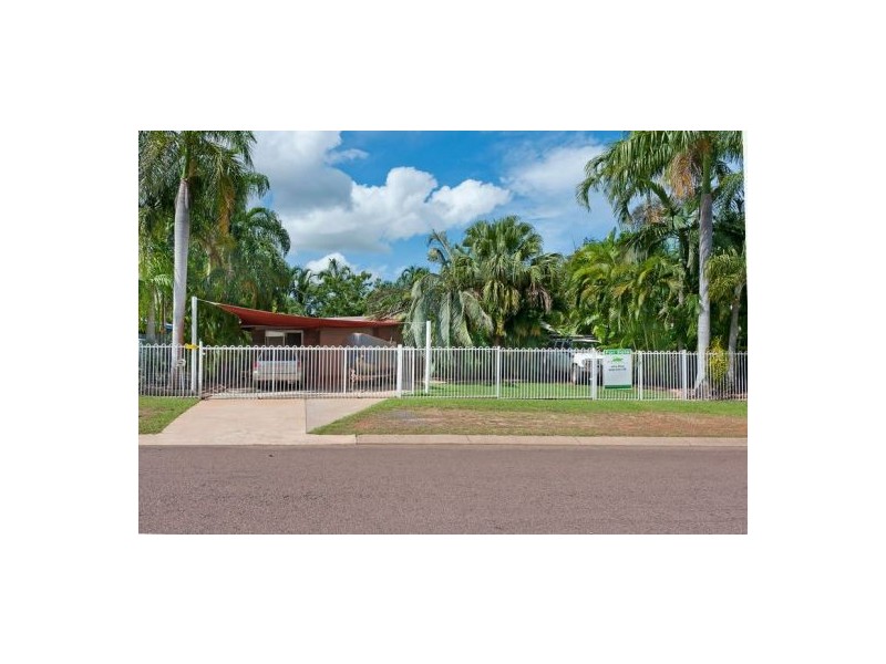 36 Cuthbertson Cres, Moulden NT 0830