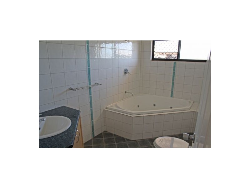 Rosebery NT 0832