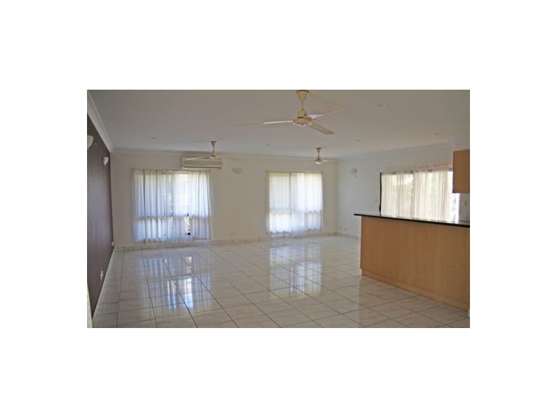Rosebery NT 0832