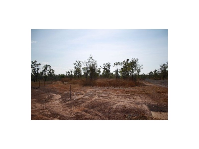 8 Lees Crt, Howard Springs NT 0835