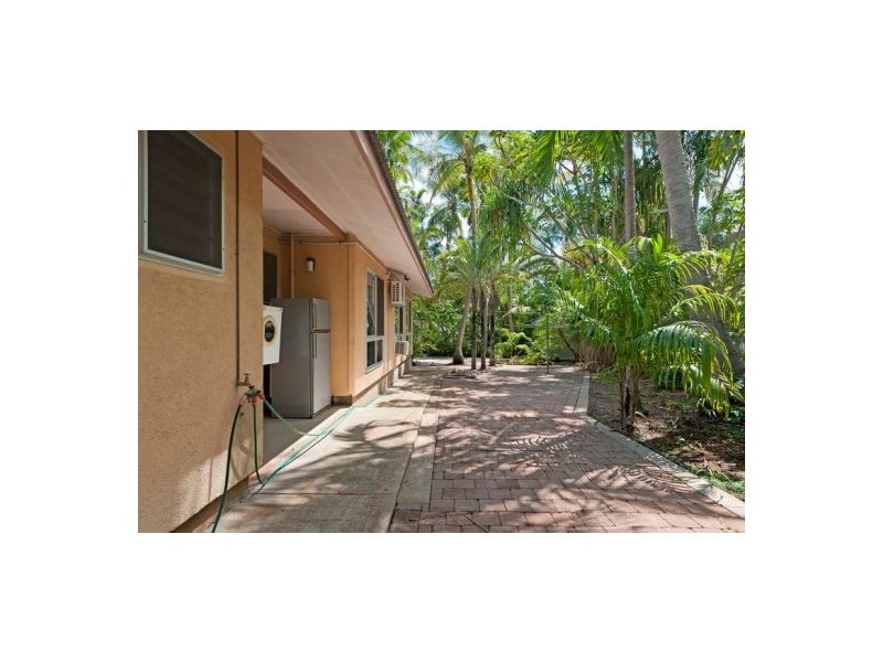 30 Darwent St, Malak NT 0812