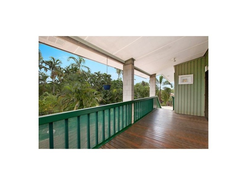 9 Fourcroy St, Karama NT 0812