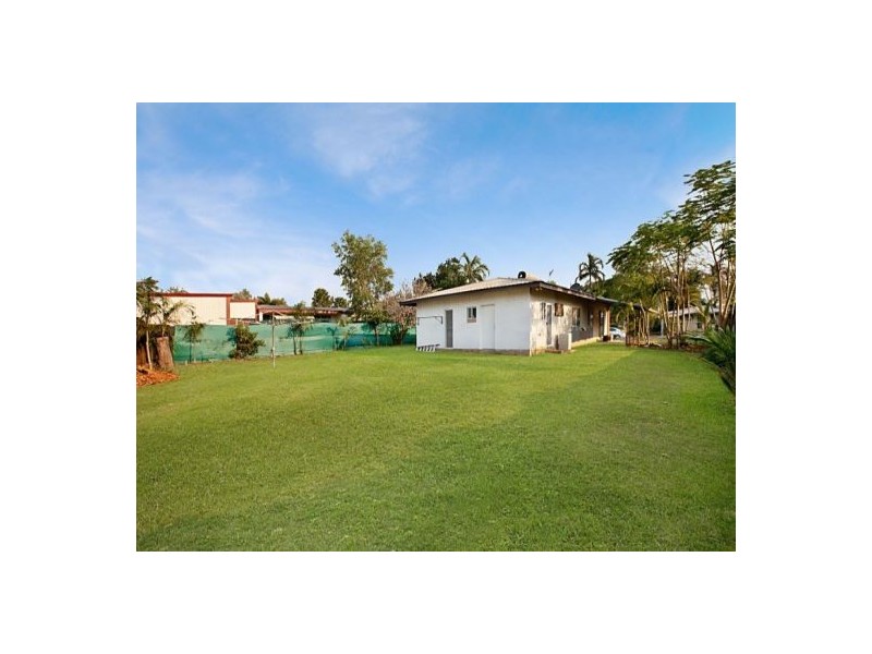 4 Cobham Crt, Moulden NT 0830