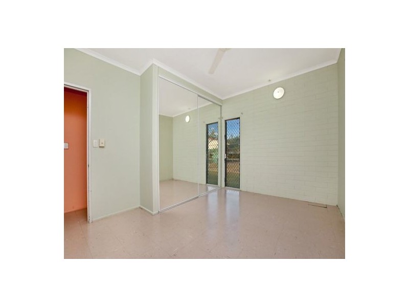 4 Cobham Crt, Moulden NT 0830
