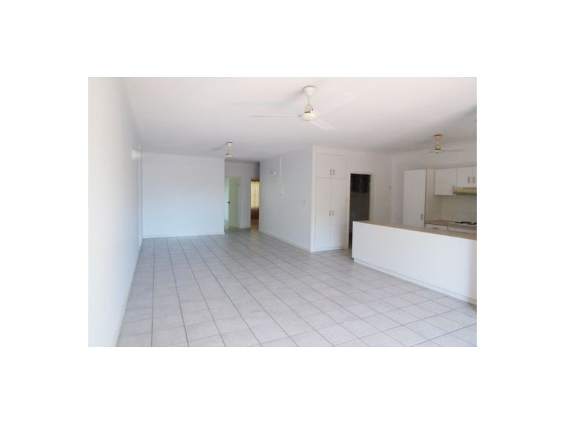 9/5 BELLE PL, Millner NT 0810