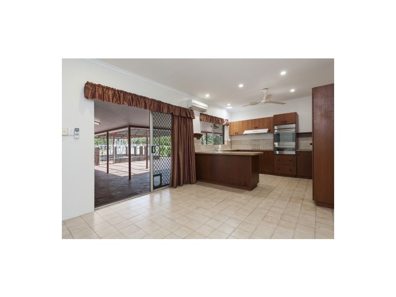 4 HOYLAKE CL, Marrara NT 0812