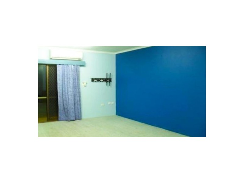 2/2 Paqualin Rd, Malak NT 0812