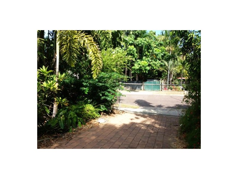 11 Robinson Rd, Millner NT 0810