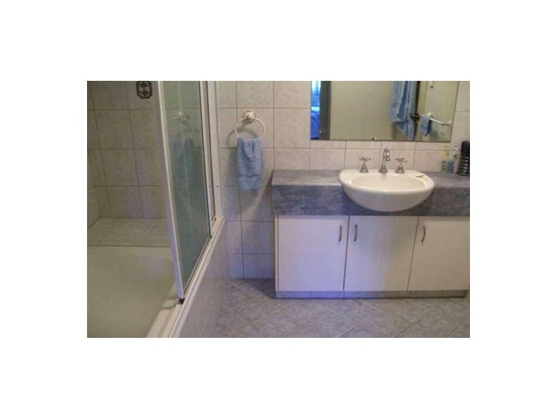 1/36 Lorna Lim Tce, Driver NT 0830