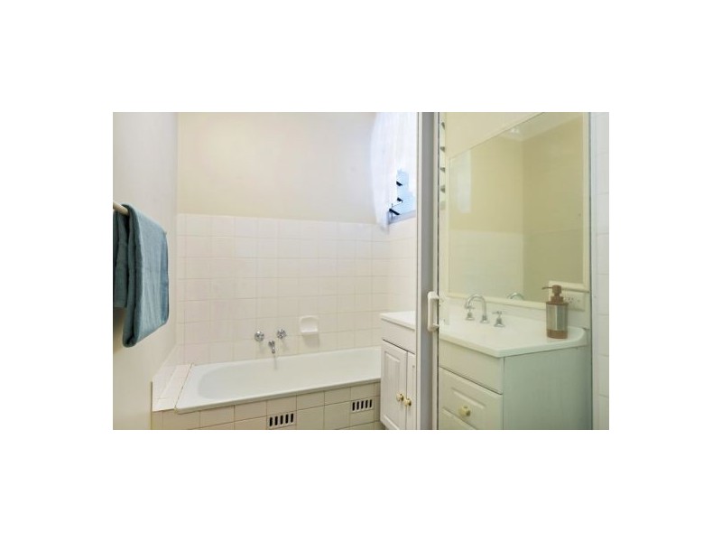 14 Fig Crt, Karama NT 0812