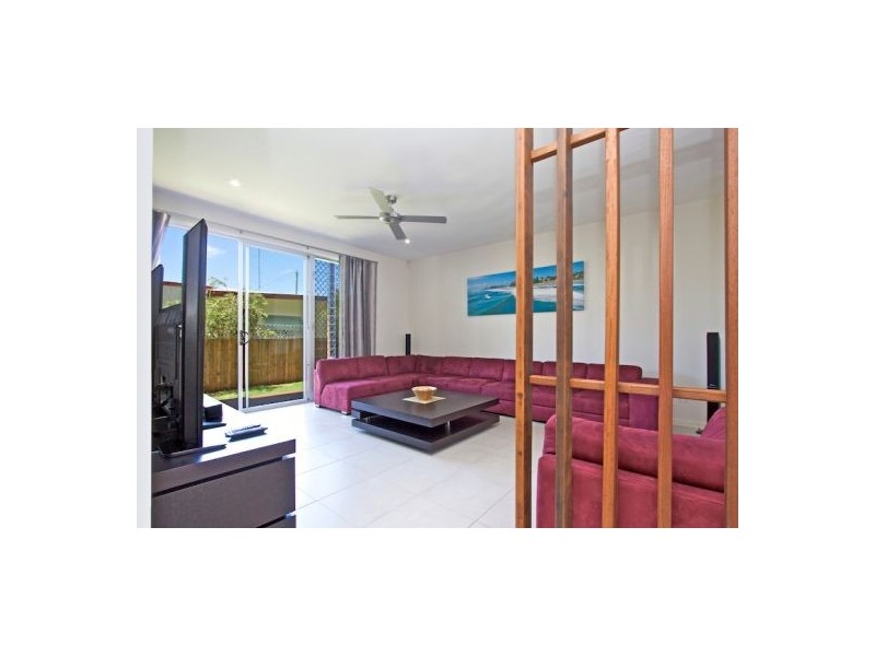 47 Miles St, Kirra QLD 4225