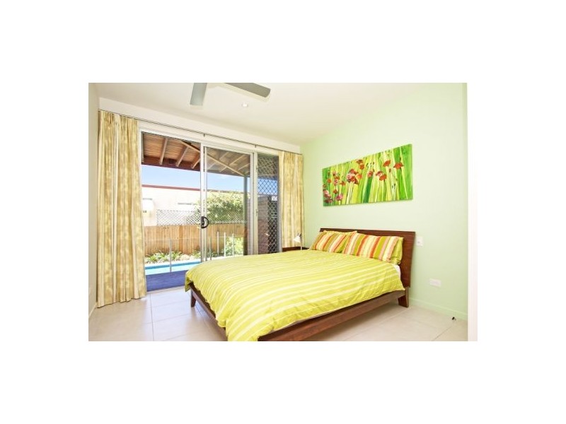 47 Miles St, Kirra QLD 4225