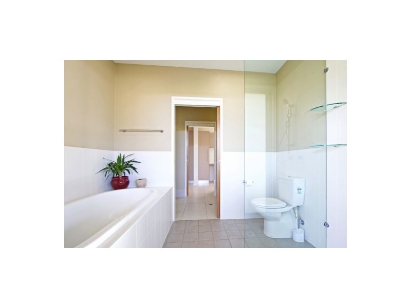 47 Miles St, Kirra QLD 4225