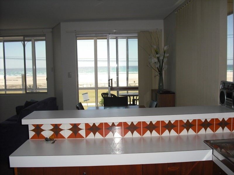 9/8 Musgrave St, Kirra QLD 4225