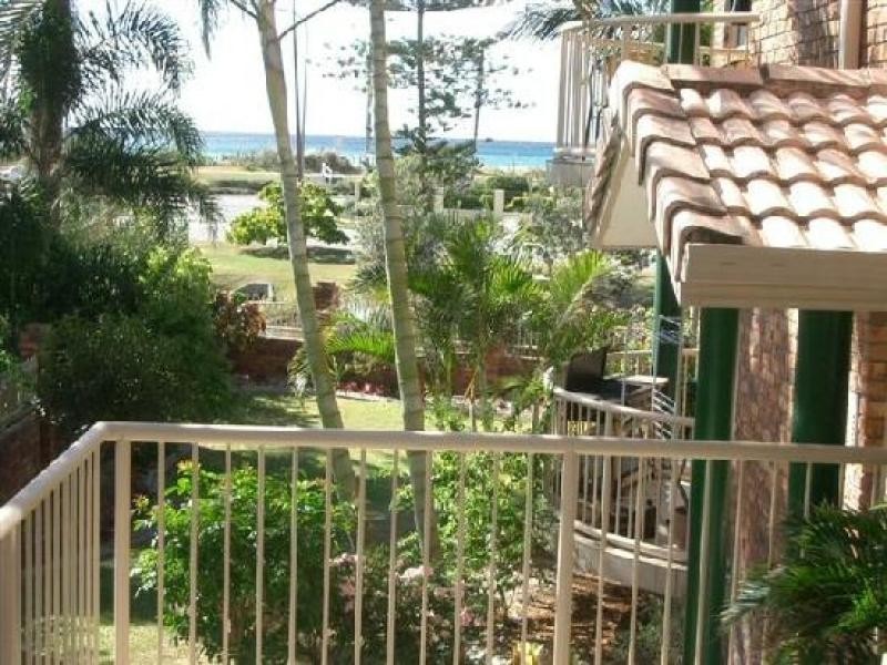 4/15-17 South St, Kirra QLD 4225