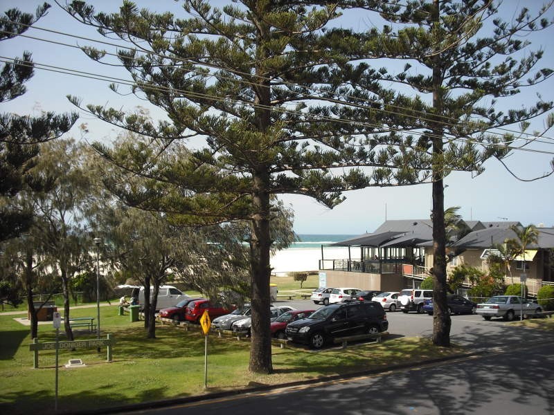 3/44 Pacific Pde, Kirra QLD 4225
