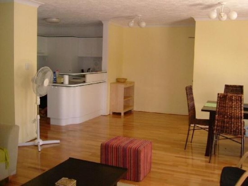 3/15-17 South St, Kirra QLD 4225