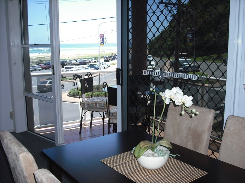 4/20 Marine Pde, Kirra QLD 4225