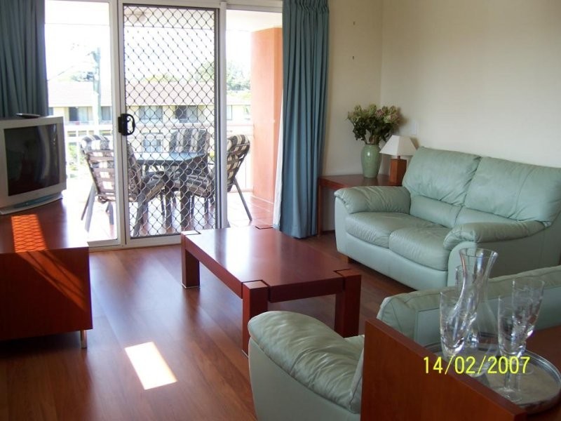 21/12 Douglas Street, Kirra QLD 4225