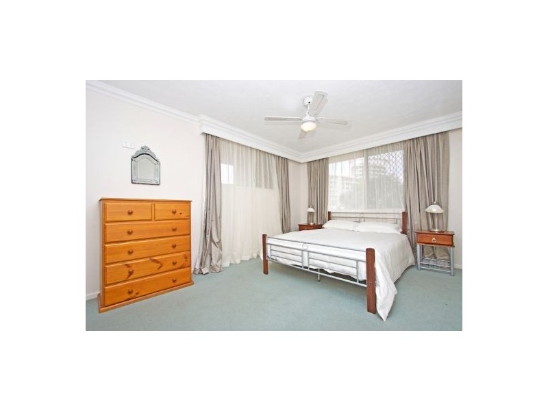 7/4 Musgrave St, Kirra QLD 4225