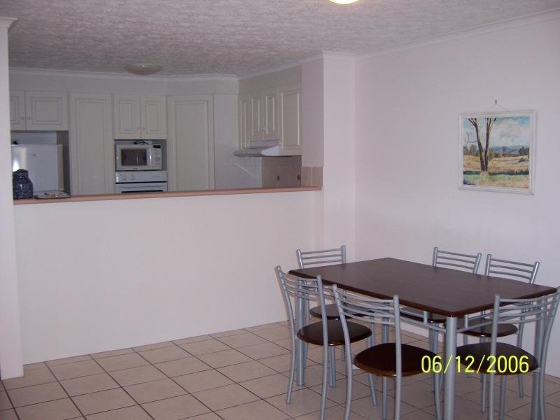 2/12 Douglas Street, Kirra QLD 4225