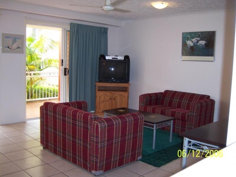 2/12 Douglas Street, Kirra QLD 4225