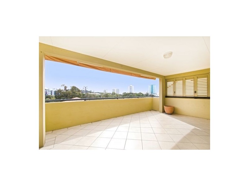11/33 Dixon St, Coolangatta QLD 4225