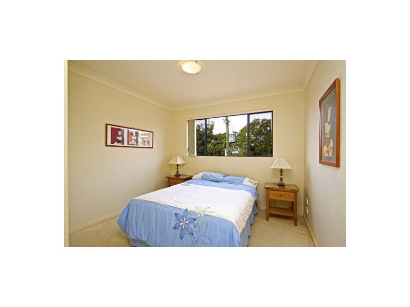 11/33 Dixon St, Coolangatta QLD 4225