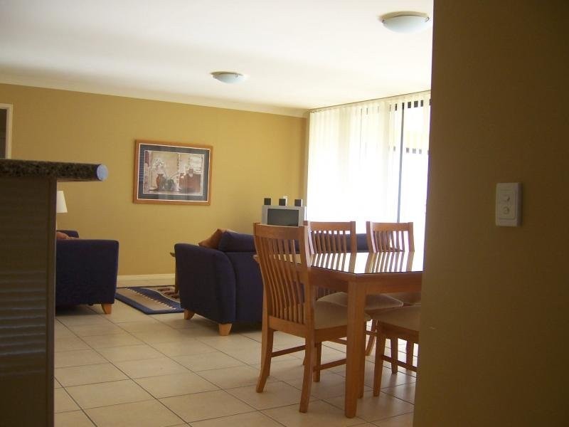 11/33 Dixon St, Coolangatta QLD 4225