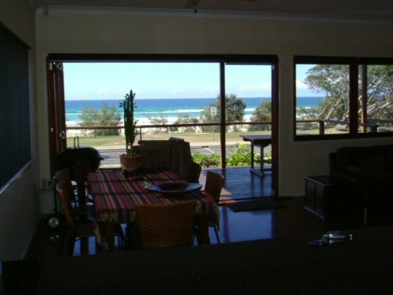 130 Pacific Pde, Kirra QLD 4225