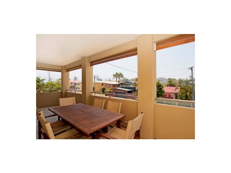 13 Lord St, Kirra QLD 4225