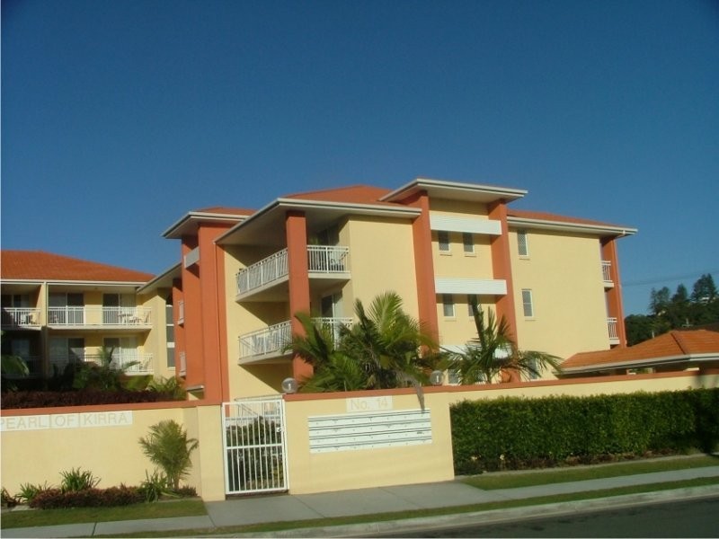 8/12 Douglas St, Kirra QLD 4225