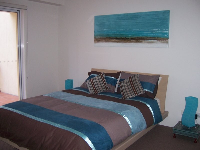 8/12 Douglas St, Kirra QLD 4225