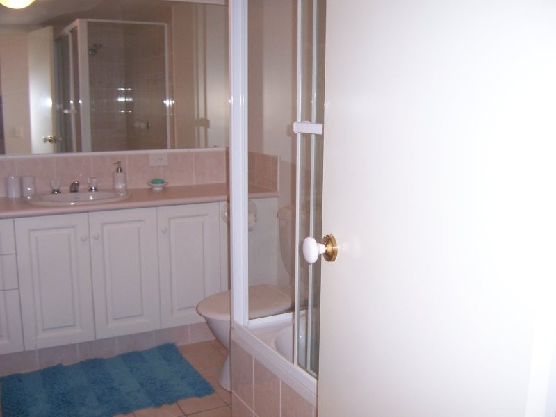 8/12 Douglas St, Kirra QLD 4225