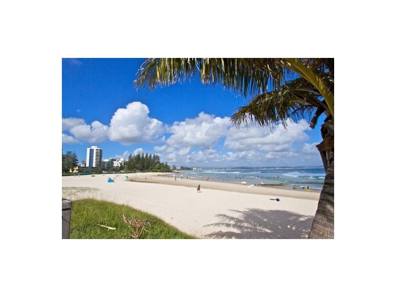 2/9 Douglas St, Kirra QLD 4225