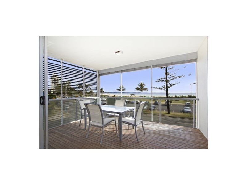 2/128 Marine Pde, Coolangatta QLD 4225