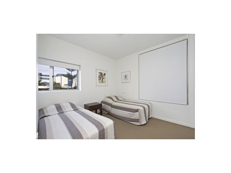 2/128 Marine Pde, Coolangatta QLD 4225