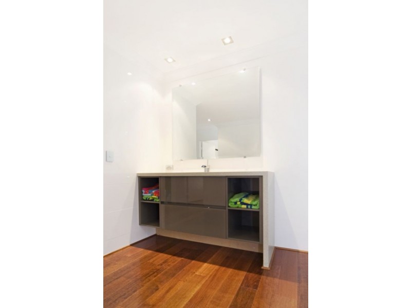 9/271 Golden Four Dve, Bilinga QLD 4225